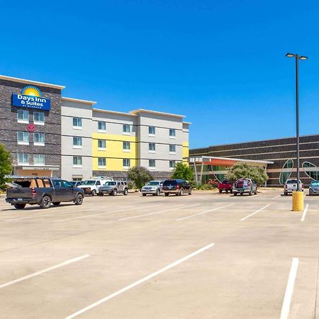 Days Inn & Suites By Wyndham Lubbock Medical Center Zewnętrze zdjęcie