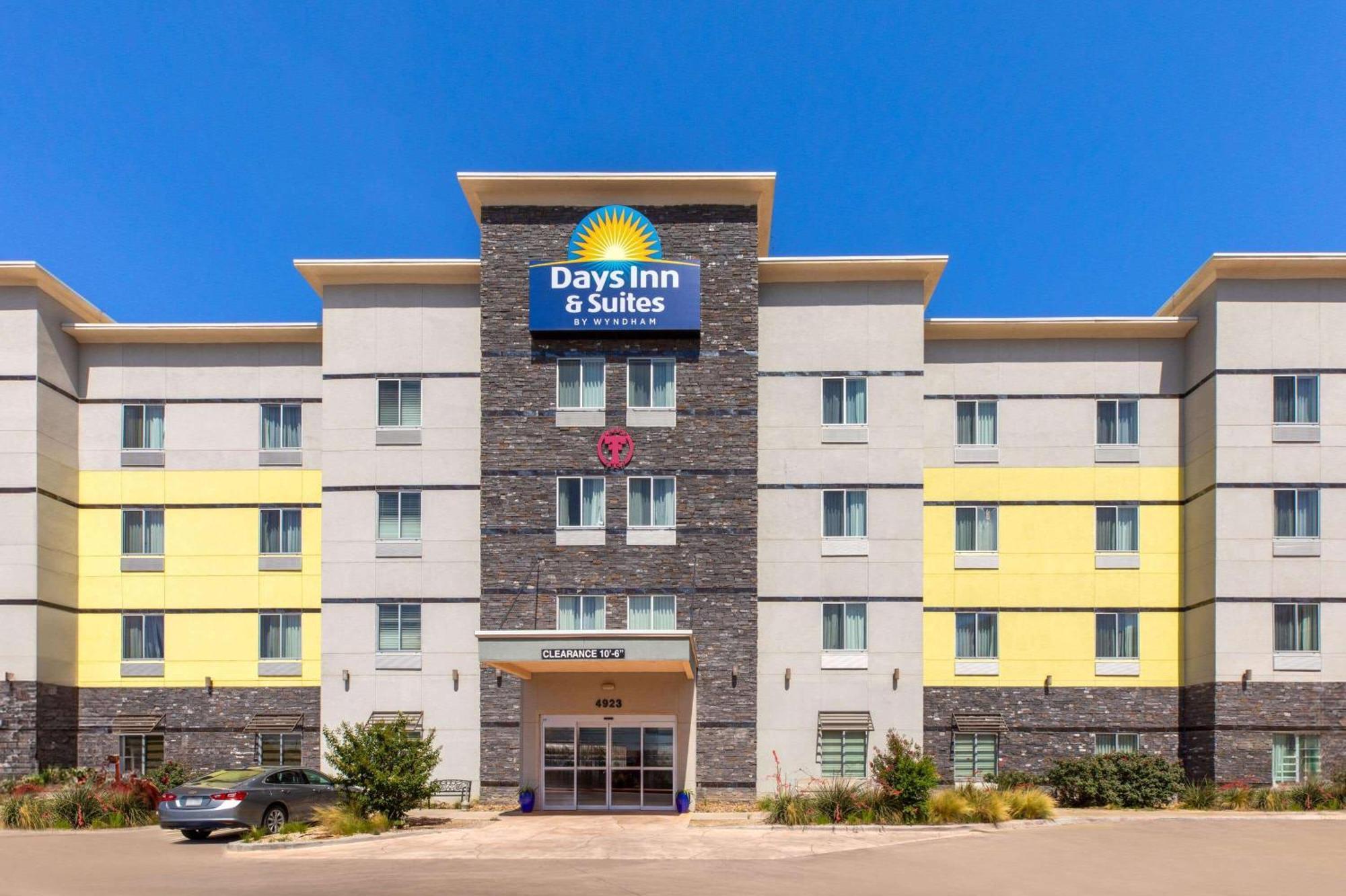 Days Inn & Suites By Wyndham Lubbock Medical Center Zewnętrze zdjęcie